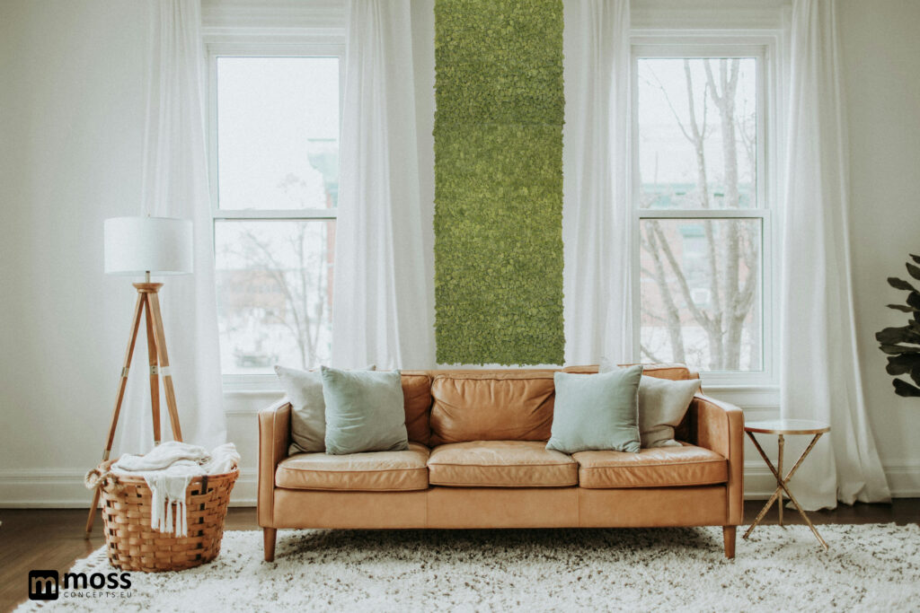 Moswand binnen in de woonkamer